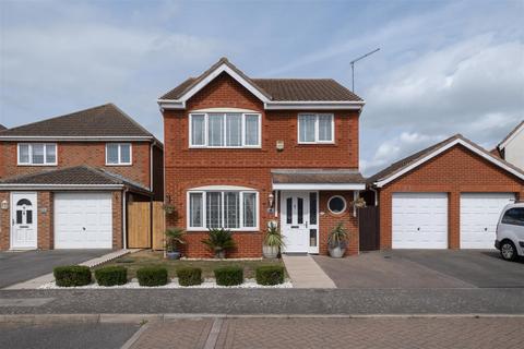 3 bedroom detached house for sale, Petrel Close, Herne Bay