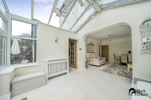 120 Hawes Lane, West Wickham, BR4 9AA