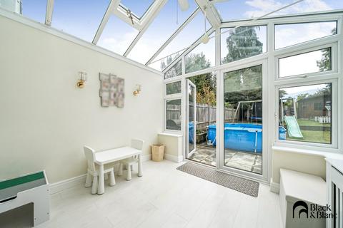 120 Hawes Lane, West Wickham, BR4 9AA