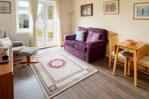 2 bedroom semi-detached bungalow for sale, The Winter Knoll, Littlehampton BN17
