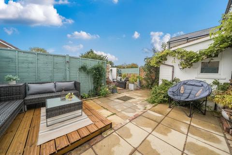 52 Ivel Road, Shefford, SG17 5LB