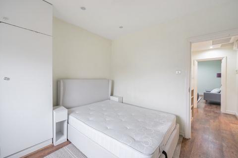 undefined, High Street, Wimbledon, London, SW19