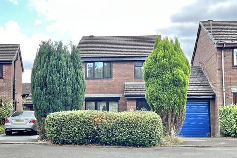 4 bedroom link detached house for sale, The Paddock, Hollingworth