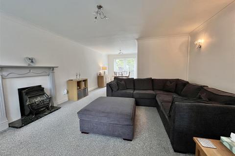 4 bedroom link detached house for sale, The Paddock, Hollingworth