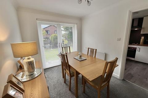 4 bedroom link detached house for sale, The Paddock, Hollingworth