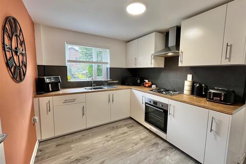 4 bedroom link detached house for sale, The Paddock, Hollingworth