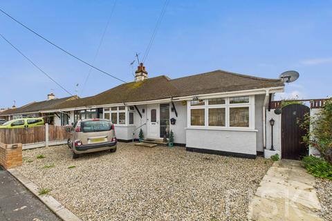 6 Berkeley Lane, Canvey Island, SS8 0BT