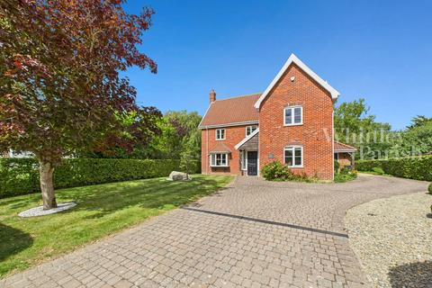 undefined, The Street, Horham
