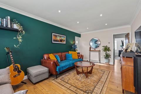 75 Broadmead, Killay, Swansea, SA2 7EJ