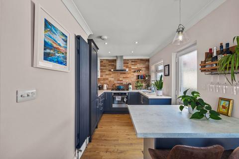 75 Broadmead, Killay, Swansea, SA2 7EJ