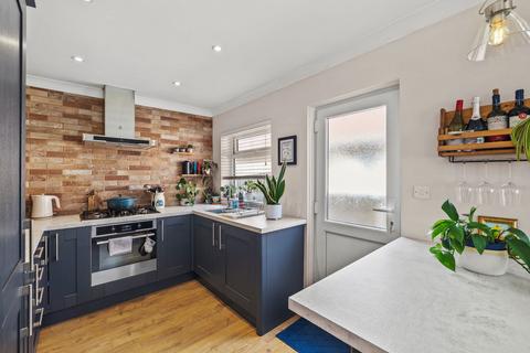 75 Broadmead, Killay, Swansea, SA2 7EJ