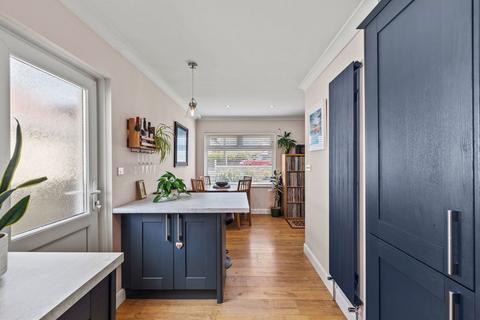 75 Broadmead, Killay, Swansea, SA2 7EJ