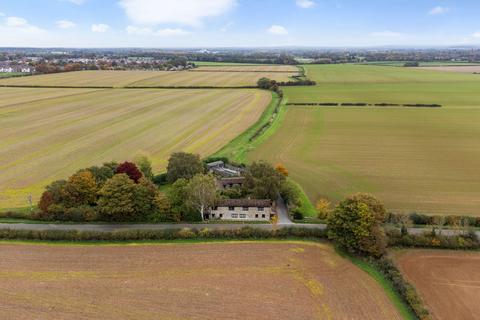 5 bedroom detached house for sale, Kirtlington Road, Upper Heyford, Bicester