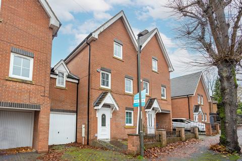 4 bedroom townhouse for sale, Nesfield Road, Derby DE7
