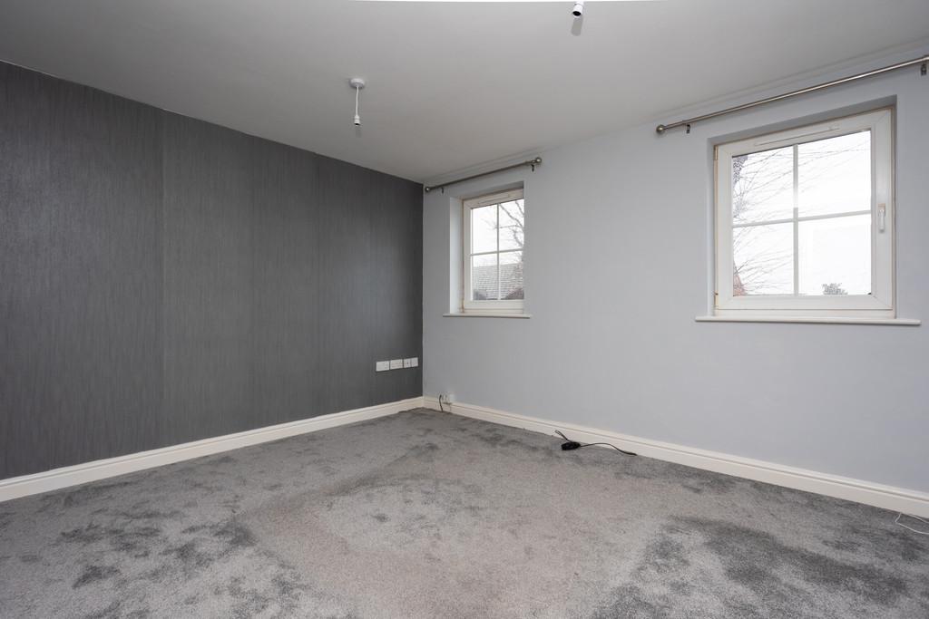 12 Nesfield Rd - 015