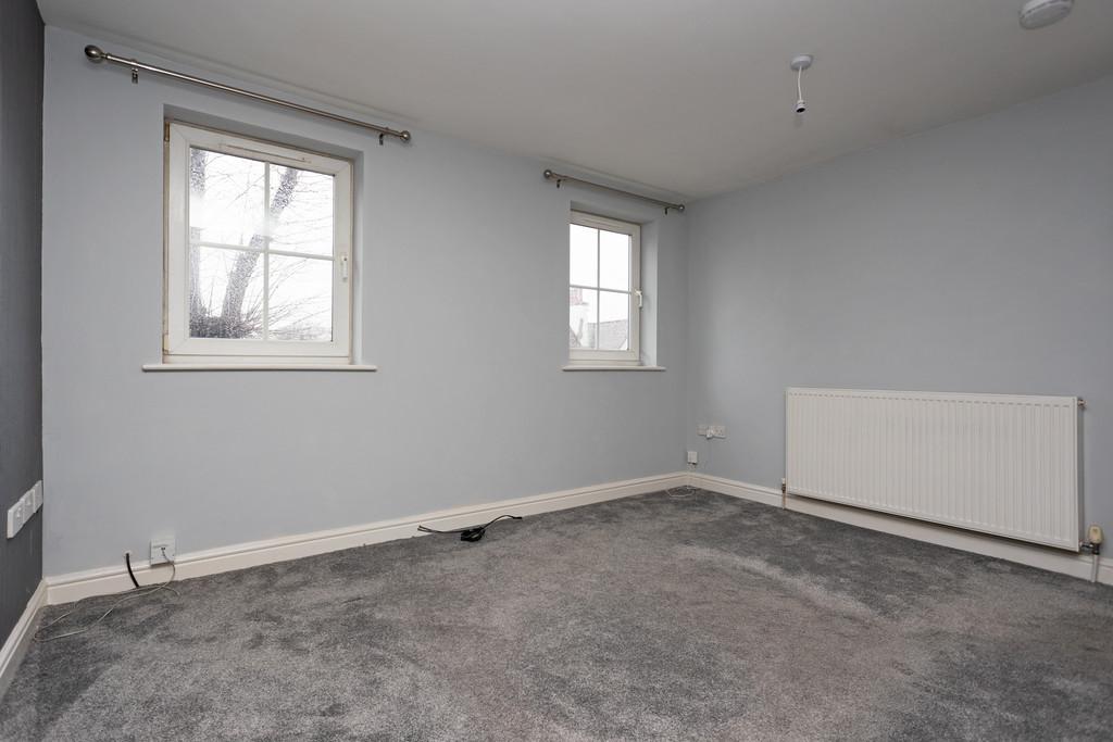 12 Nesfield Rd - 016