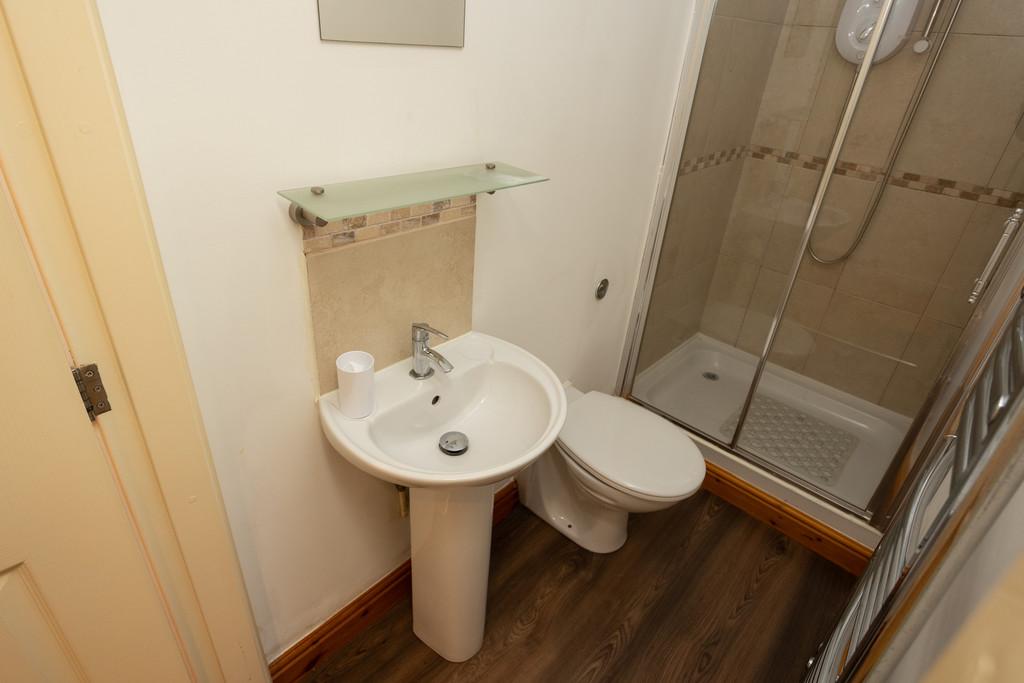 12 Nesfield Rd - 003