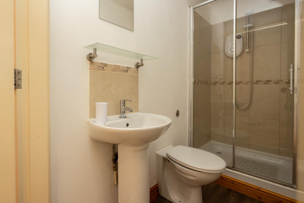 12 Nesfield Rd - 004