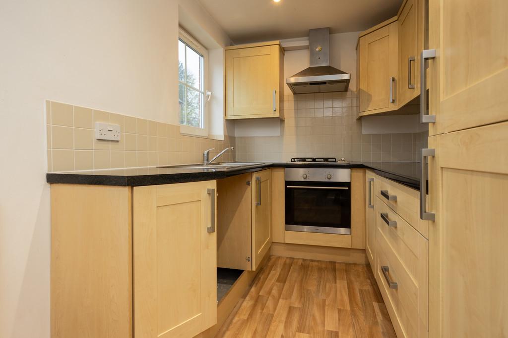 12 Nesfield Rd - 021