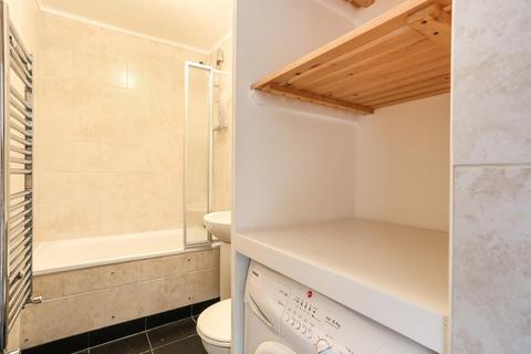 2 bedroom flat for sale, Canning Road, East Croydon