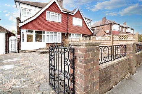 undefined, Beulah Hill, London
