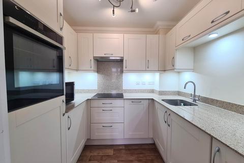 2 bedroom retirement property for sale, Fleur De Lis, Marlborough, SN8 2FN