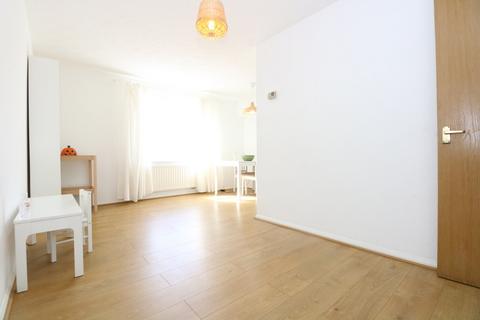 2 bedroom apartment to rent, Shaftesbury Gardens, London NW10