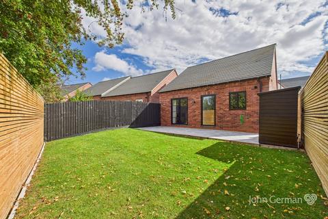 2 bedroom detached bungalow for sale, Tithe Barn Gardens, Repton