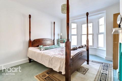 3 bedroom semi-detached house for sale, Old Road, Clacton-On-Sea