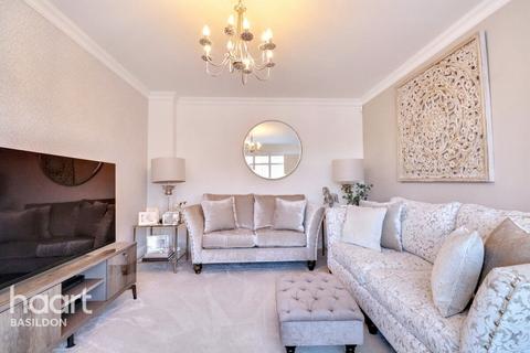 3 bedroom detached house for sale, Dixon Road, Basildon