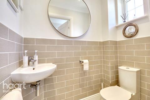 3 bedroom detached house for sale, Dixon Road, Basildon