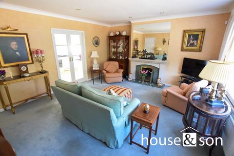 2 bedroom detached bungalow for sale, Chiltern Close, Talbot Woods, Bournemouth, BH4