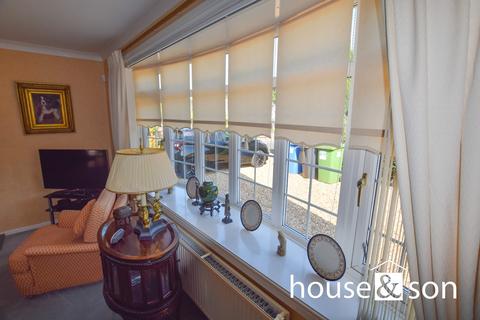 2 bedroom detached bungalow for sale, Chiltern Close, Talbot Woods, Bournemouth, BH4