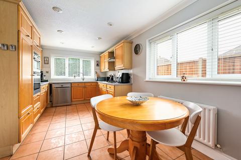 undefined, Reading Road, Camberley GU17
