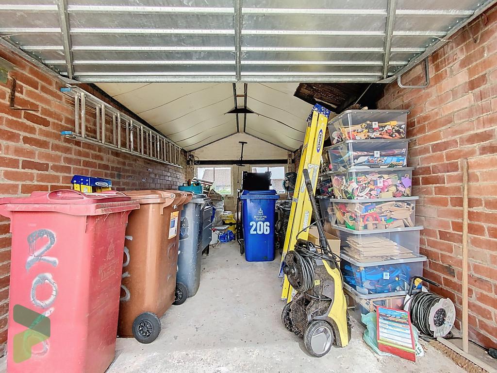 Detached Garage