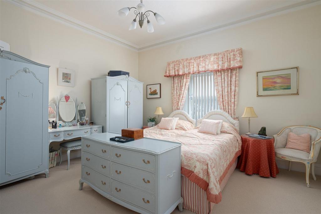 0031-1b King James Pl.JPG