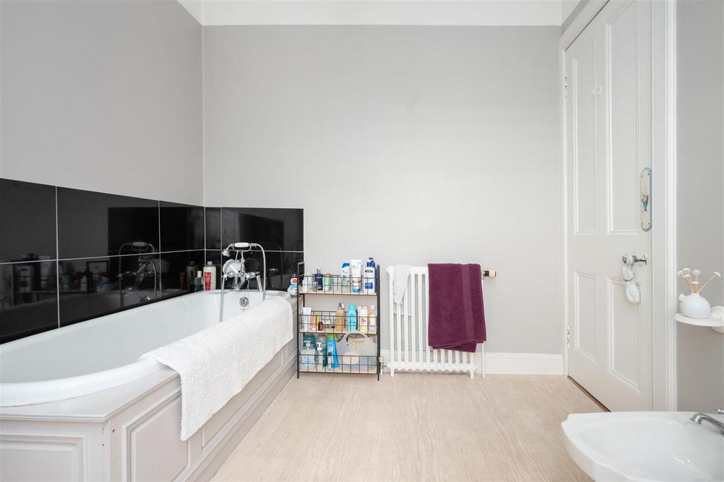 0039-1b King James Pl.JPG
