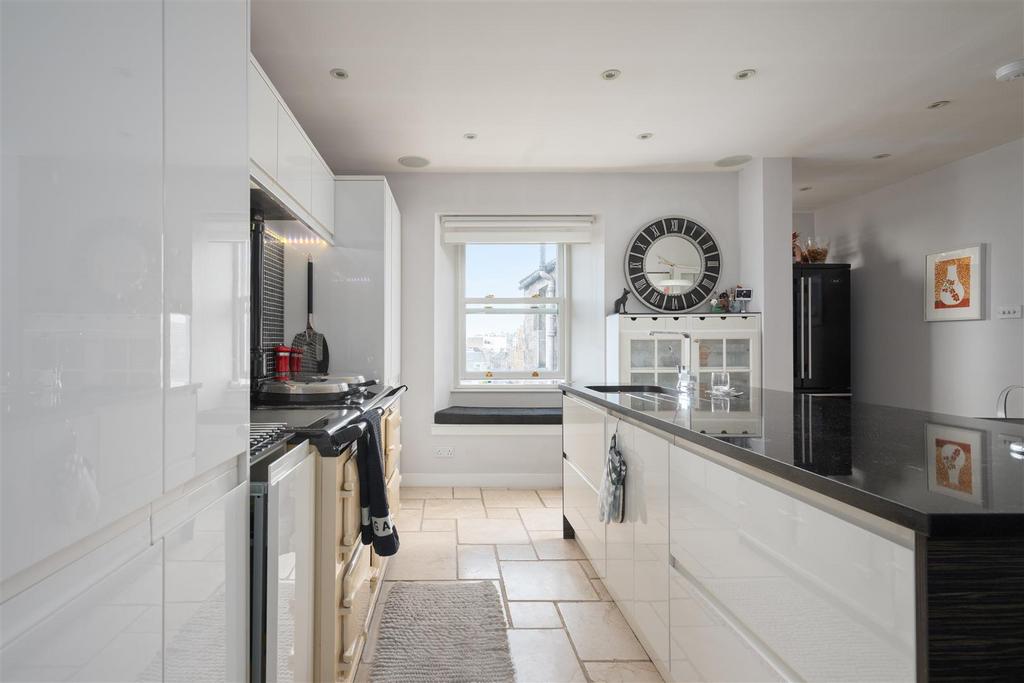 0023-1b King James Pl.JPG