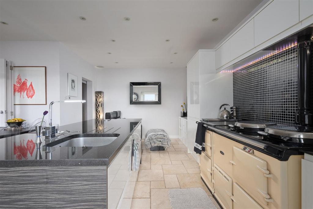 0020-1b King James Pl.JPG