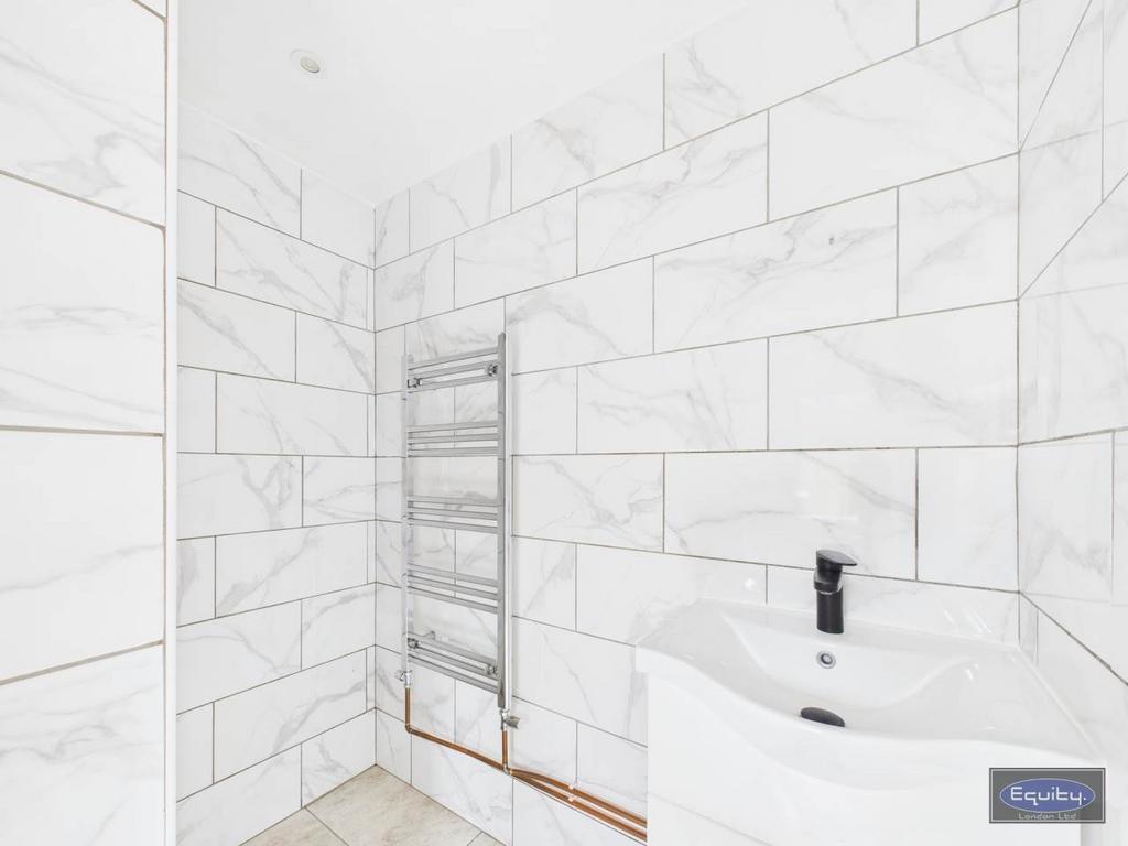 Shower Room (2)