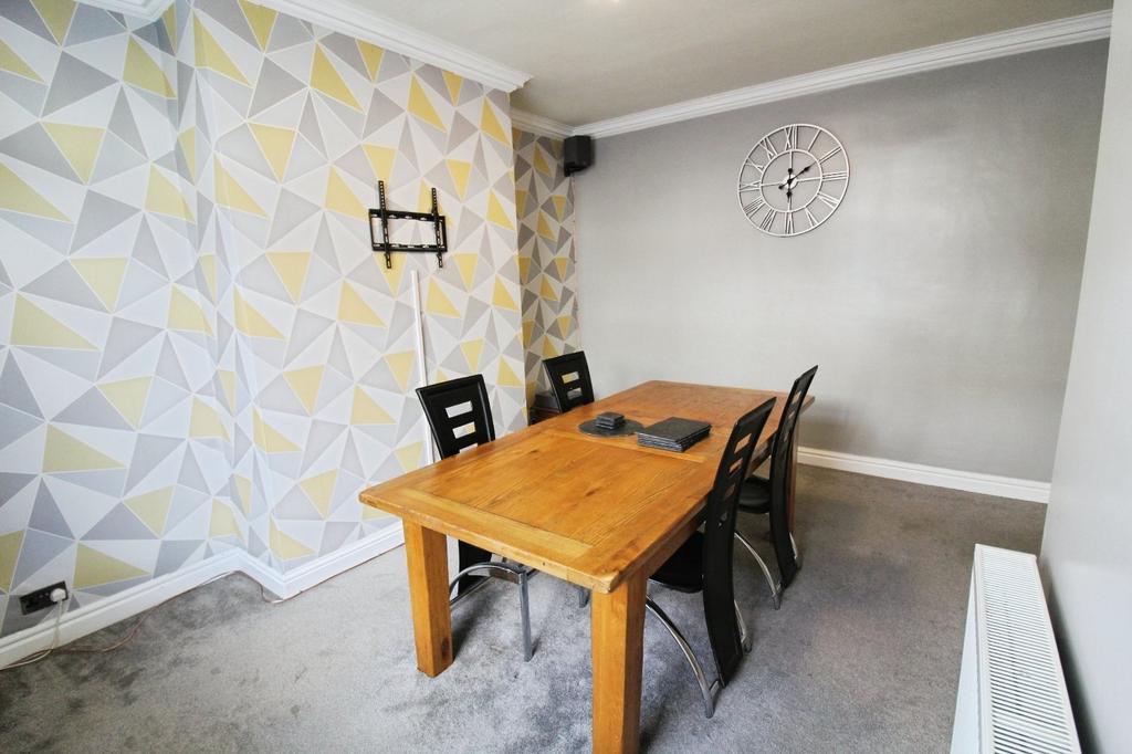Sitting/Dining Room