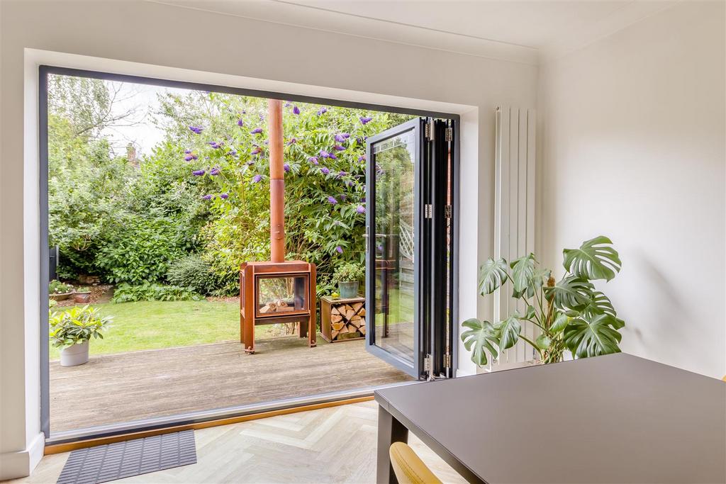 8609890-interior07.jpg