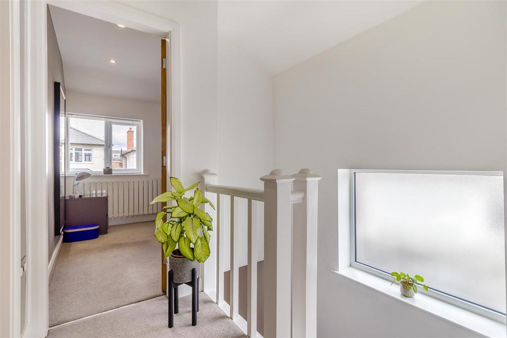 8609890-interior17.jpg