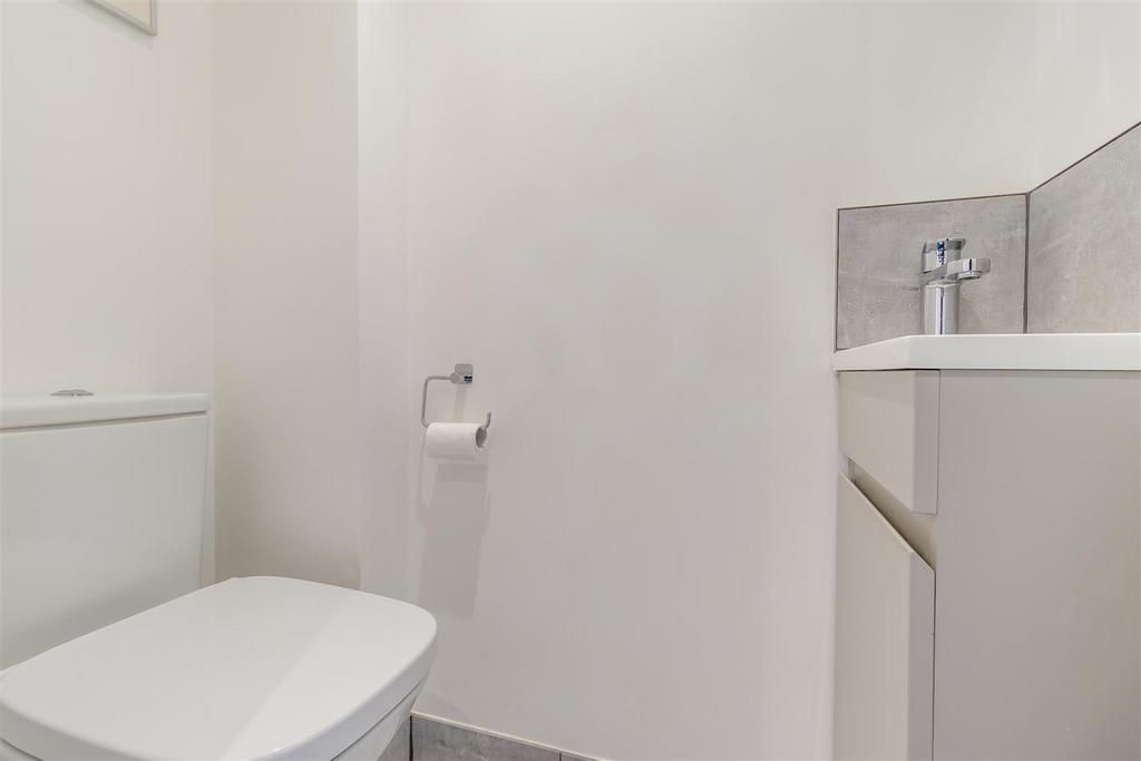 8609890-interior10.jpg
