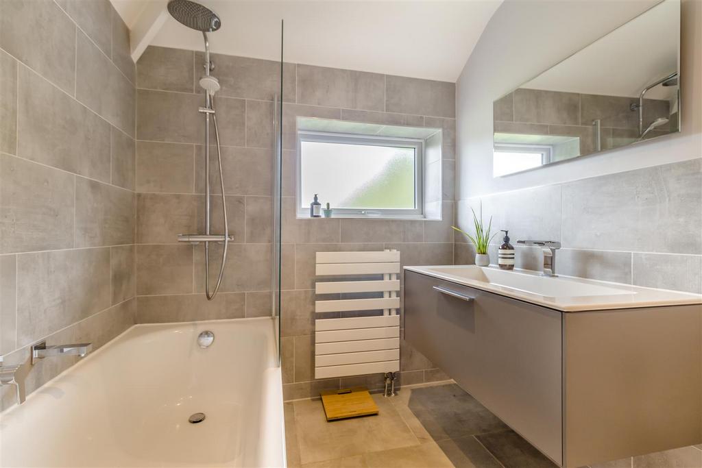 8609890-interior27.jpg