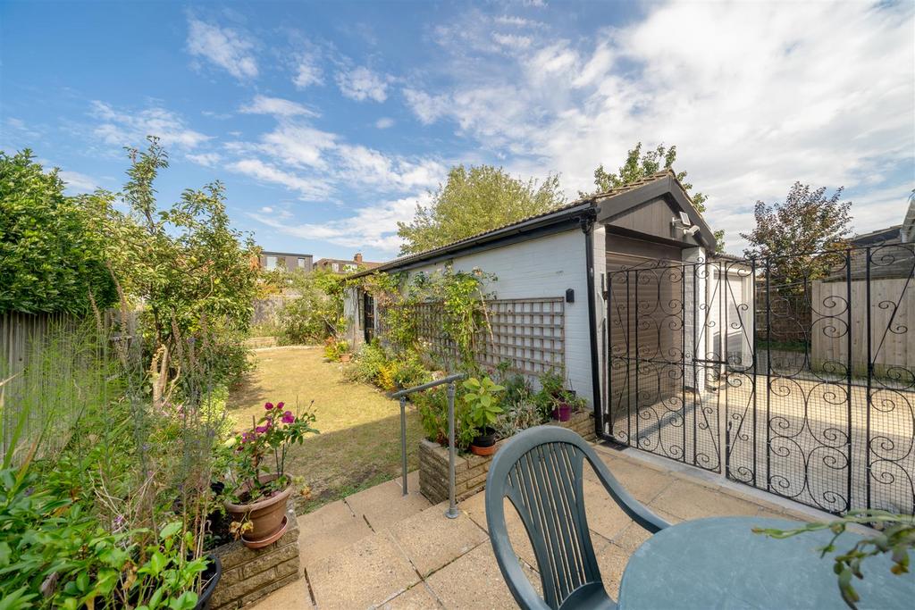 Buckleigh Avenue SW20.