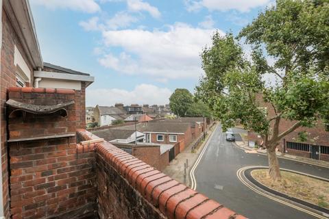 1 bedroom apartment for sale, Nevill Road, London, N16