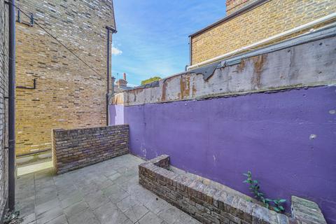 2 bedroom flat for sale, Thornbury Road, Brixton, London, SW2