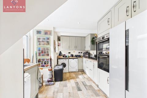 33 Concorde Drive, Tonyrefail, Porth, CF39 8NE