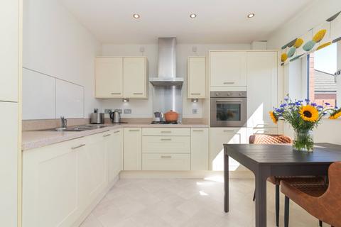 Flat 3/2, 43 Craigend Circus, Glasgow, G13 2TY
